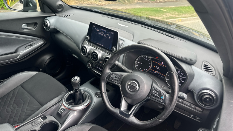 Nissan Juke 1.0 DiG-T 114 Tekna 5dr Petrol Hatchback